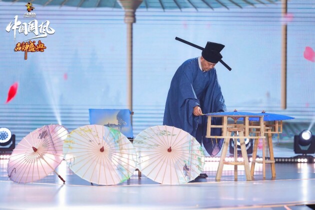 “西湖绸伞”助阵中国国风品牌盛典 全新《西湖十景》系列惊艳亮相